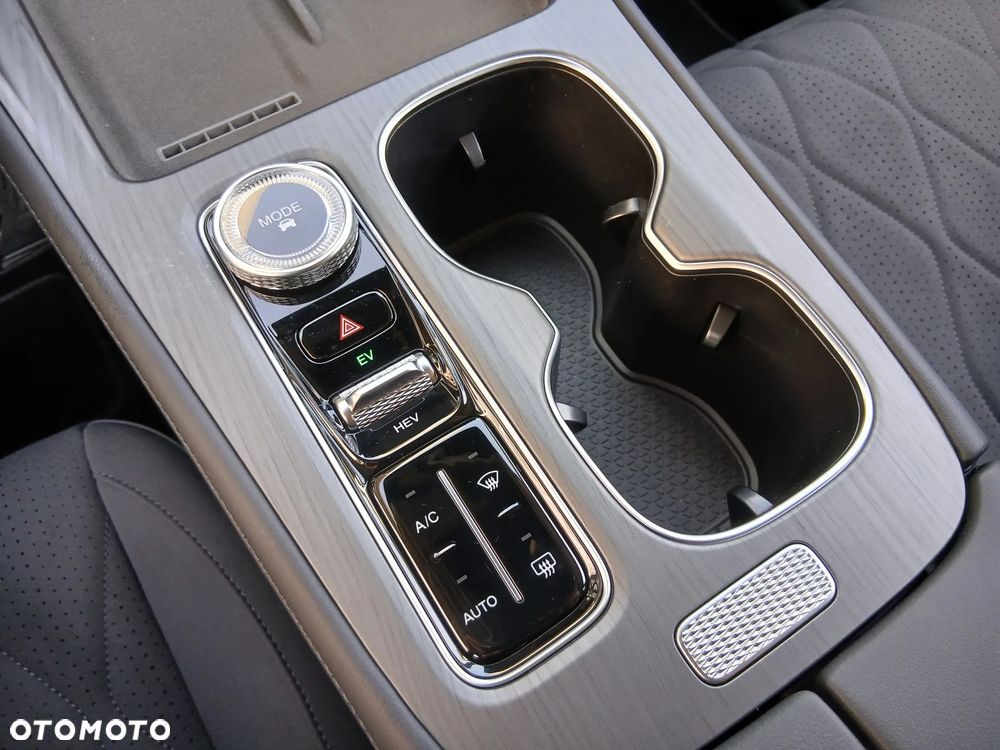 Chery Tiggo 8 - 13