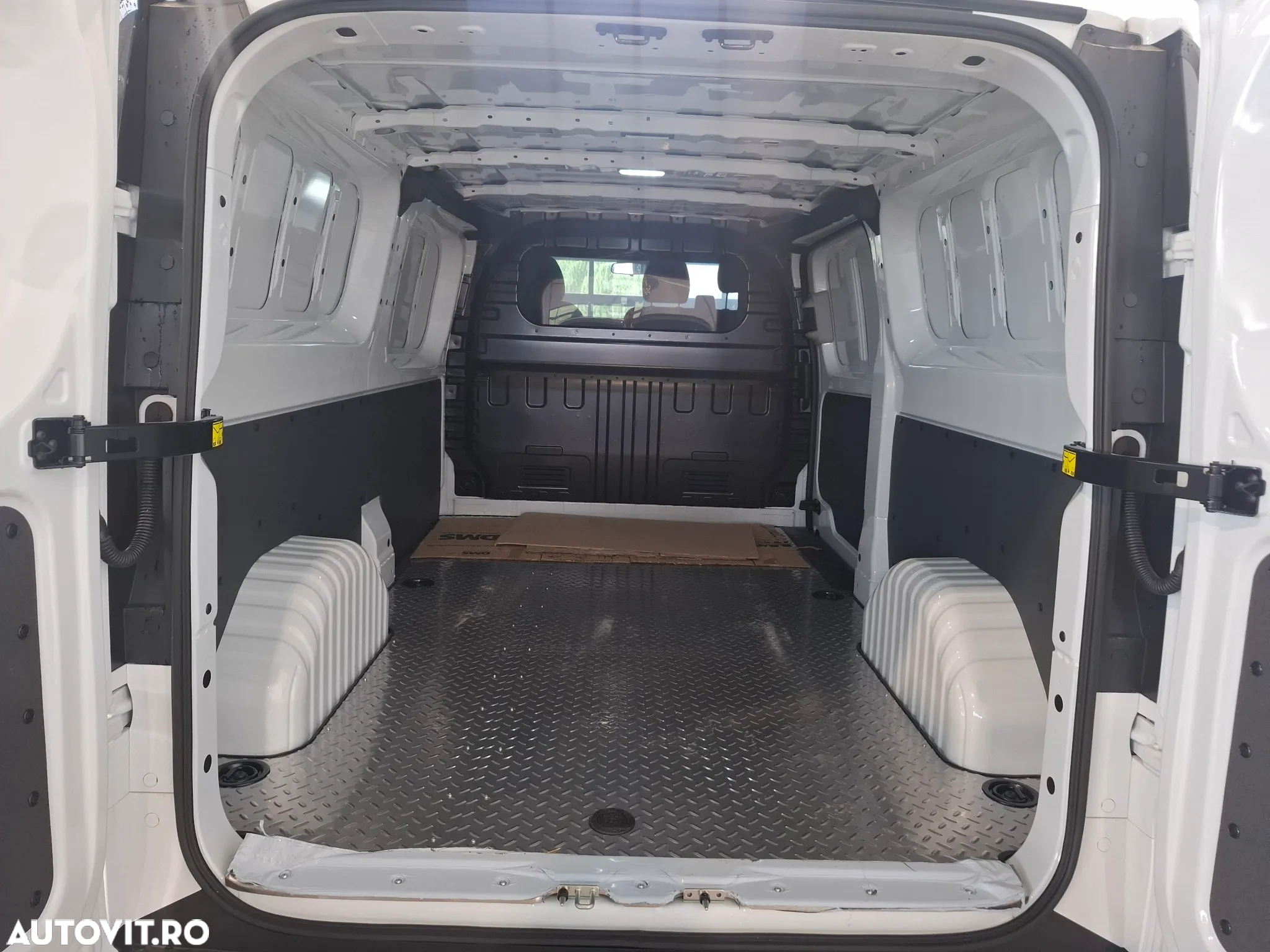 Maxus DELIVER 7 - 28