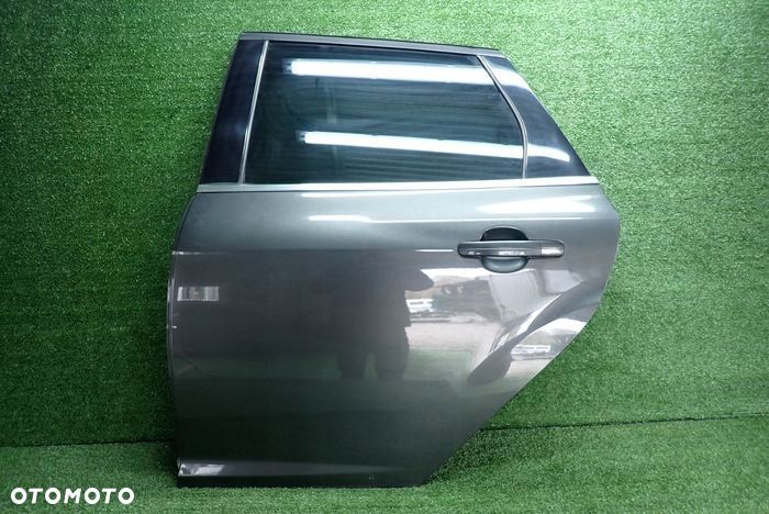 FORD FOCUS MK3 III KOMBI 10- drzwi lewe tylne tył - 1
