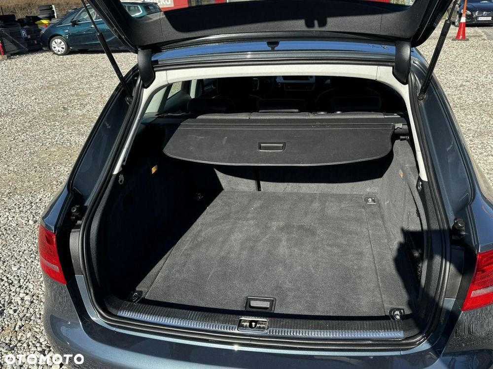Audi A4 Avant - 10