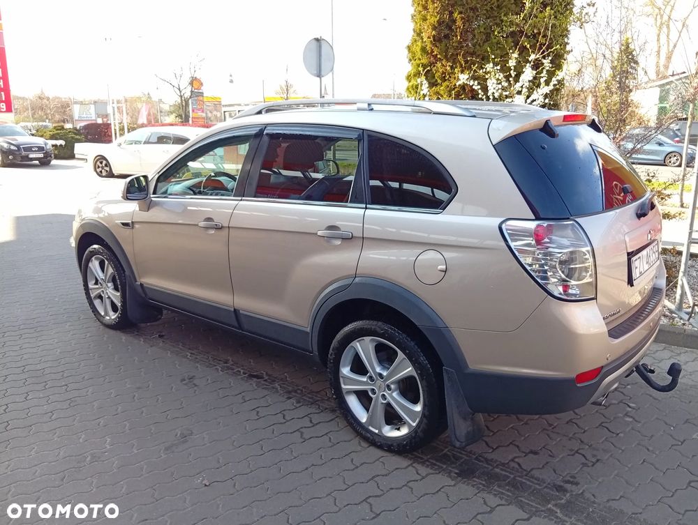 Chevrolet Captiva 2.2 D LT+ - 4
