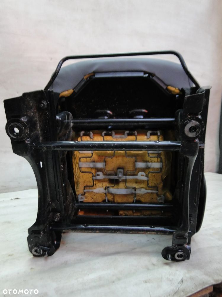 PARTNER BERLINGO III 3 FOTEL PRAWY PASAŻERA 08-18r EUROPA - 10