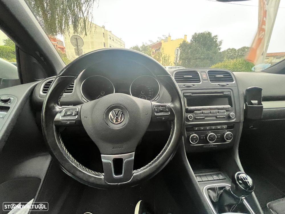 VW Golf Cabriolet 1.6 TDi Cup - 12