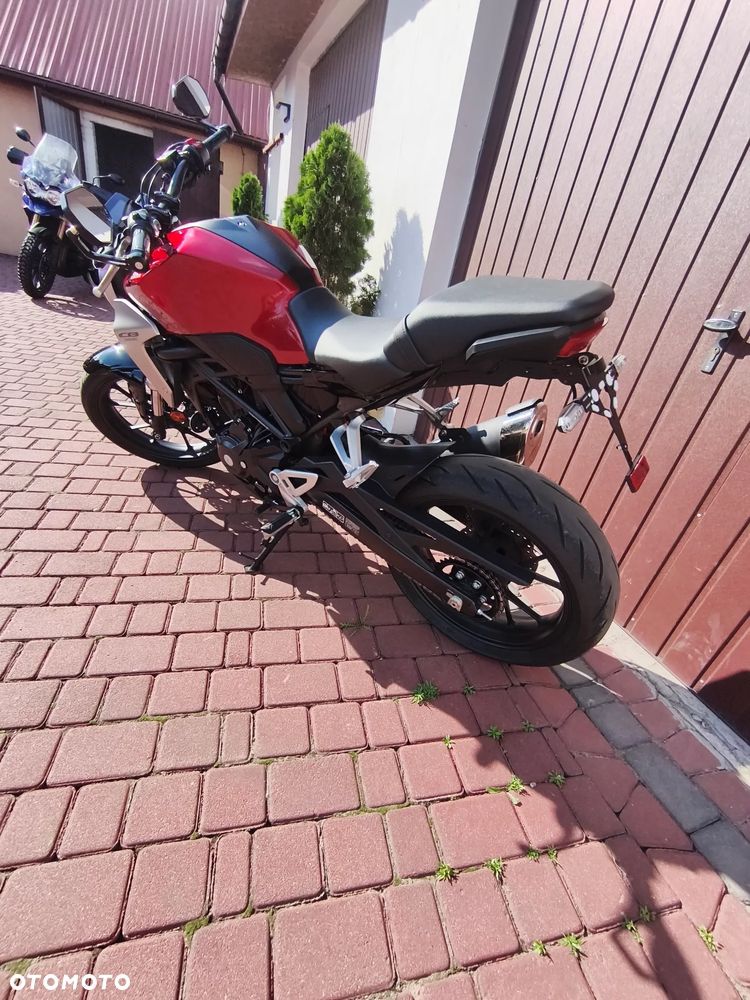 Honda CB - 10