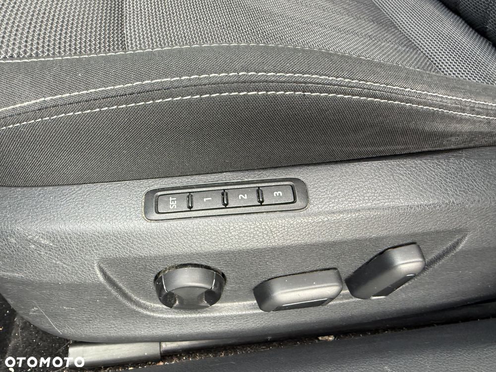 Skoda Superb 2.0 TDI SCR Style DSG - 24