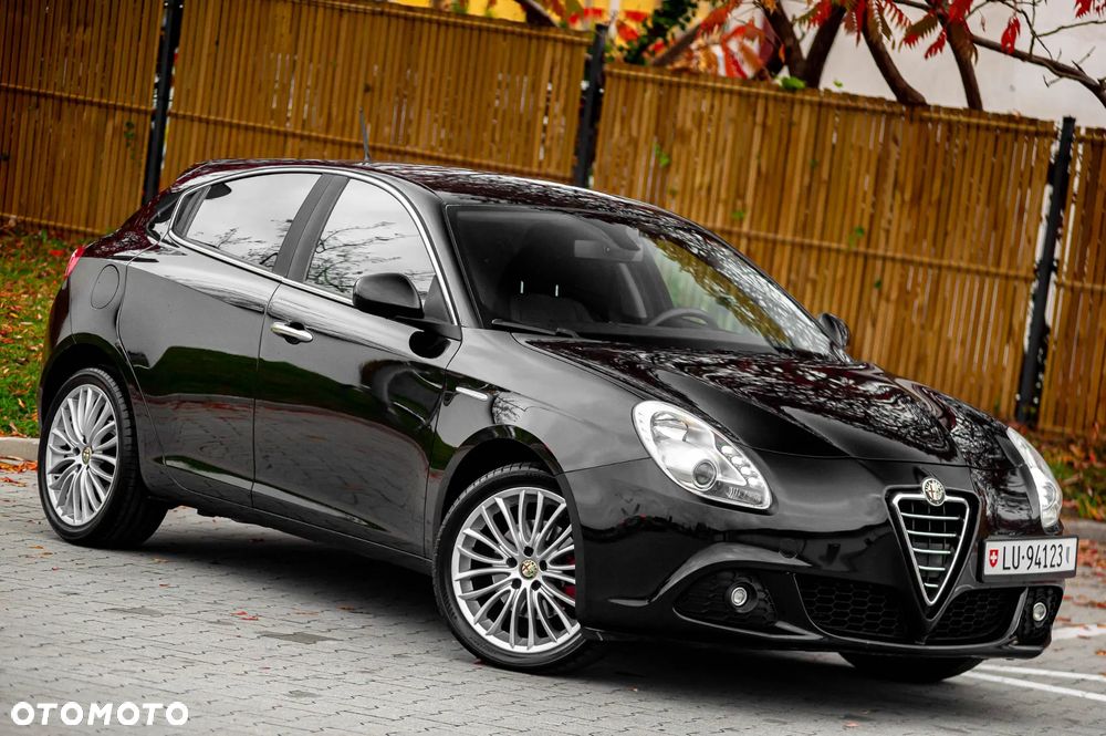 Alfa Romeo Giulietta 2012 photo 4