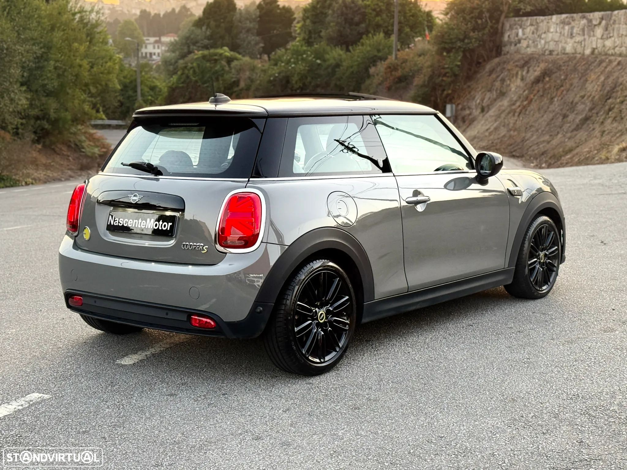 MINI 3 Portas Cooper SE Premium Yours - 14
