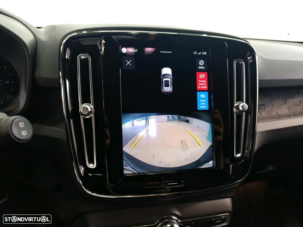Volvo XC 40 Recharge Plus - 11