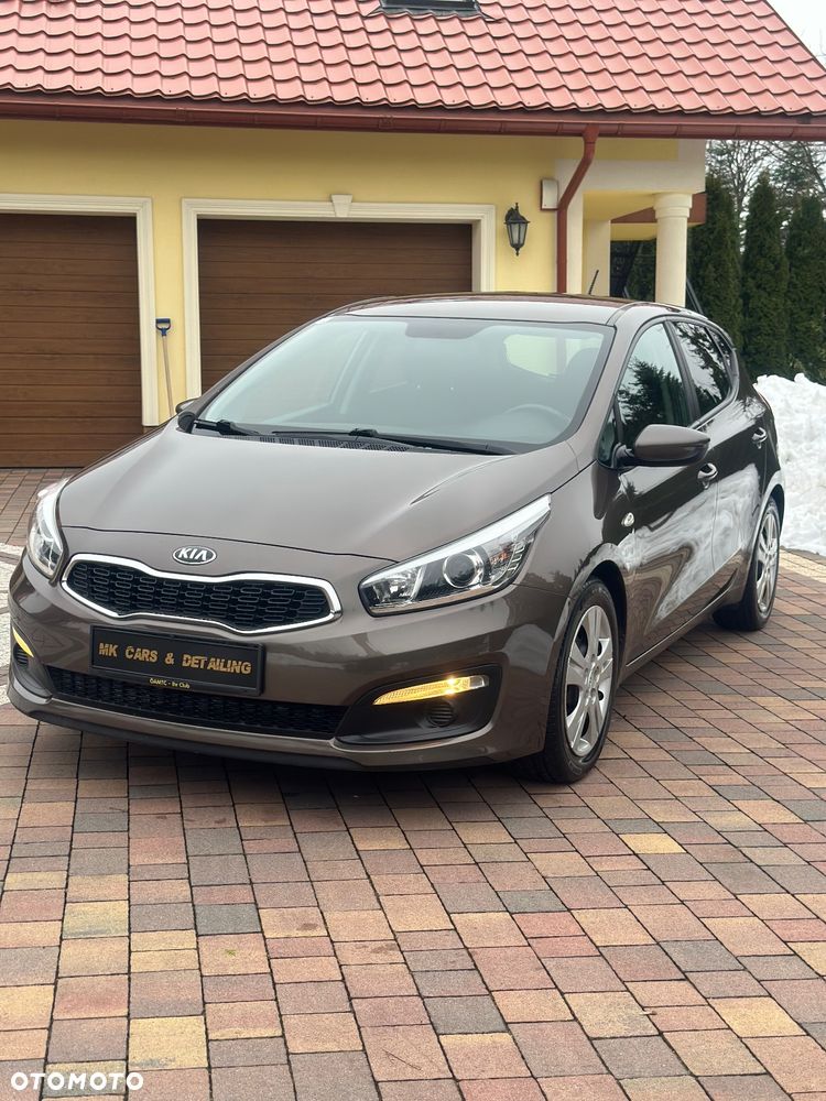 Kia Ceed 1.4 CVVT ISG Dream Team Edition - 4