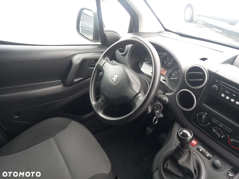 Peugeot Partner 1.6HDI 3-osob 2018 L2 Long VAT-23% Salon PL Klima Tempomat Długi - 8