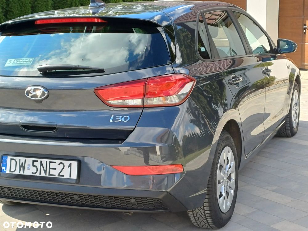 Hyundai i30 1.5 DPI Classic + - 22