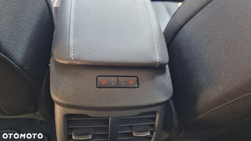 Ford Mondeo 2.0 EcoBlue Titanium - 23