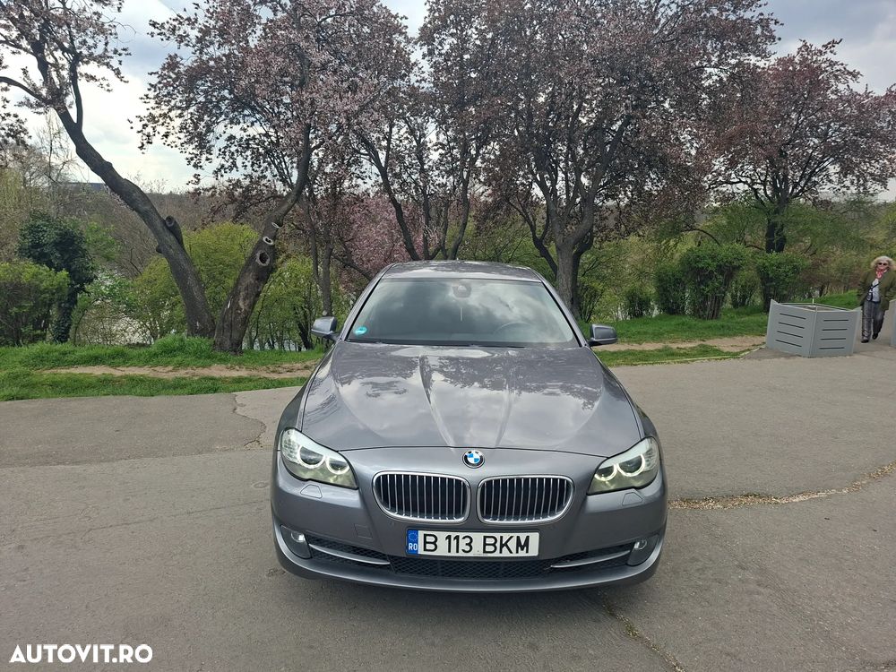 BMW Seria 5 525d Sport-Aut. - 1