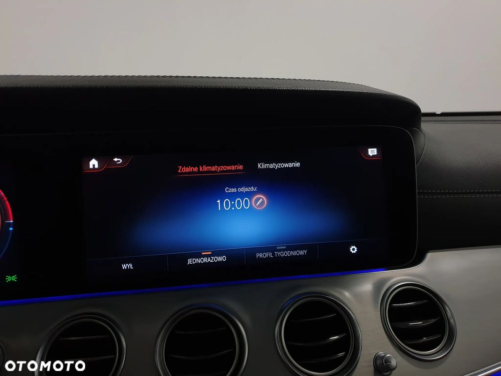 Mercedes-Benz Klasa E 300 de 4Matic 9G-TRONIC AMG Line - 20