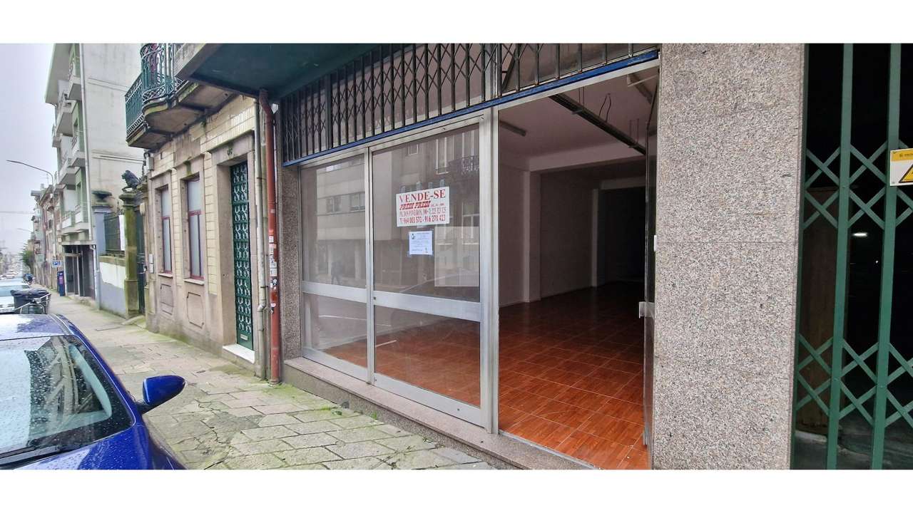 Loja - R. D. João IV - Grande imagem: 3/12