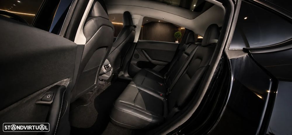 Tesla Model Y Performance Dual Motor AWD - 8