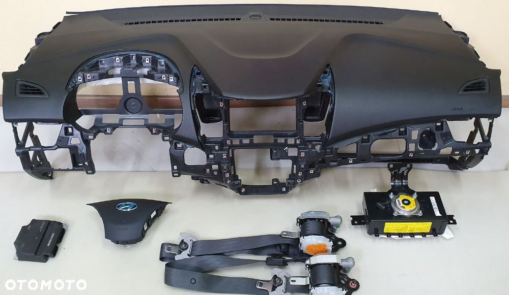 Kokpit Deska AirBag Konsola Hyundai I35 - 1