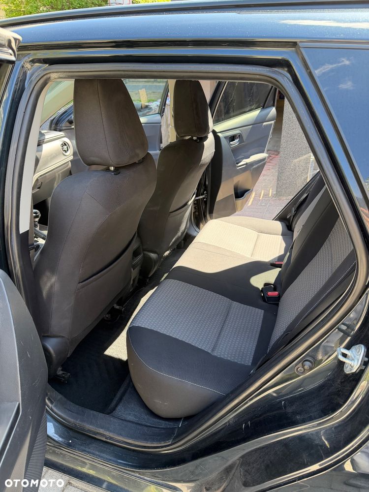 Toyota Auris 1.6 Premium - 3