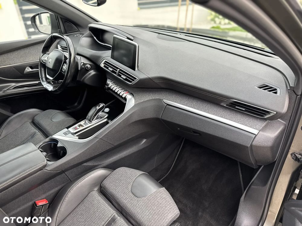 Peugeot 5008 - 27