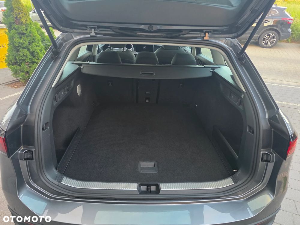 Volkswagen Passat - 38