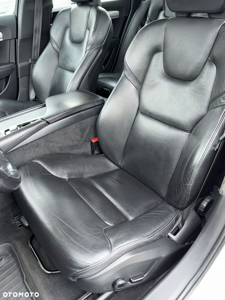 Volvo V90 D4 Momentum - 9