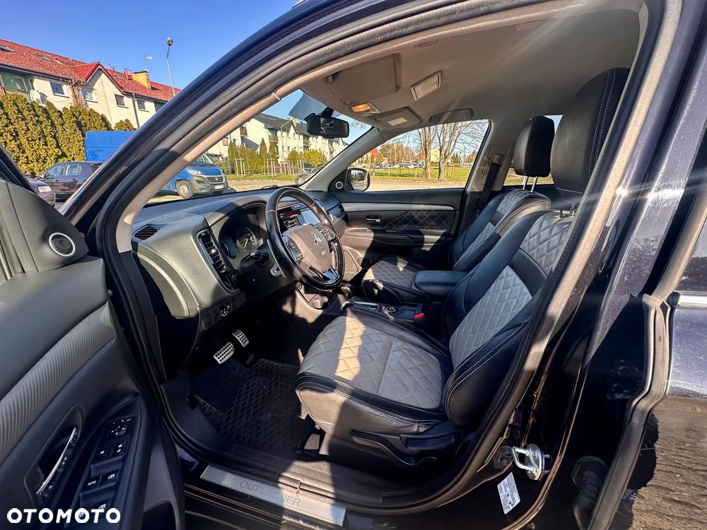 Mitsubishi Outlander - 7