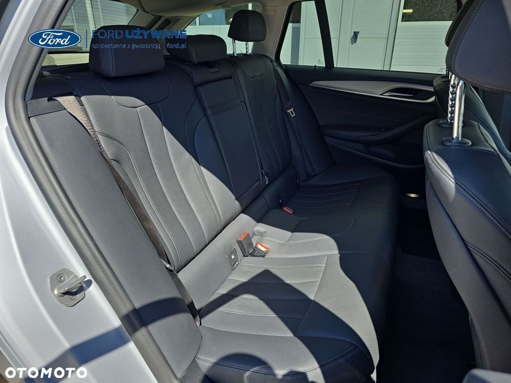 BMW Seria 5 530d mHEV - 8