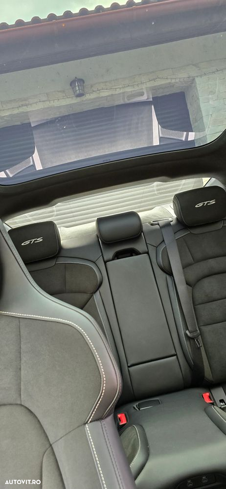 Porsche Taycan - 16