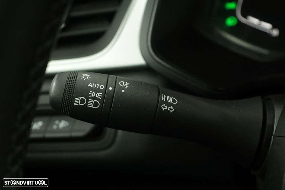 Renault Captur 1.0 TCe Techno Bi-Fuel - 17