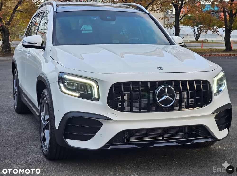 Mercedes-Benz GLB 250 4Matic 8G-DCT AMG Line - 2