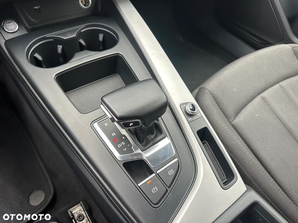 Audi A4 Limousine - 13