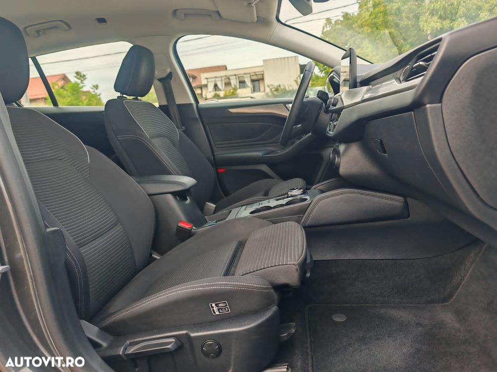 Ford Focus 1.5 EcoBlue Start-Stopp-System Aut. TITANIUM - 11