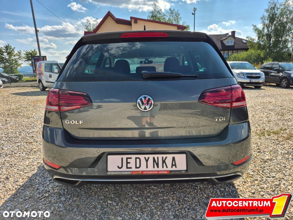 Volkswagen Golf - 5