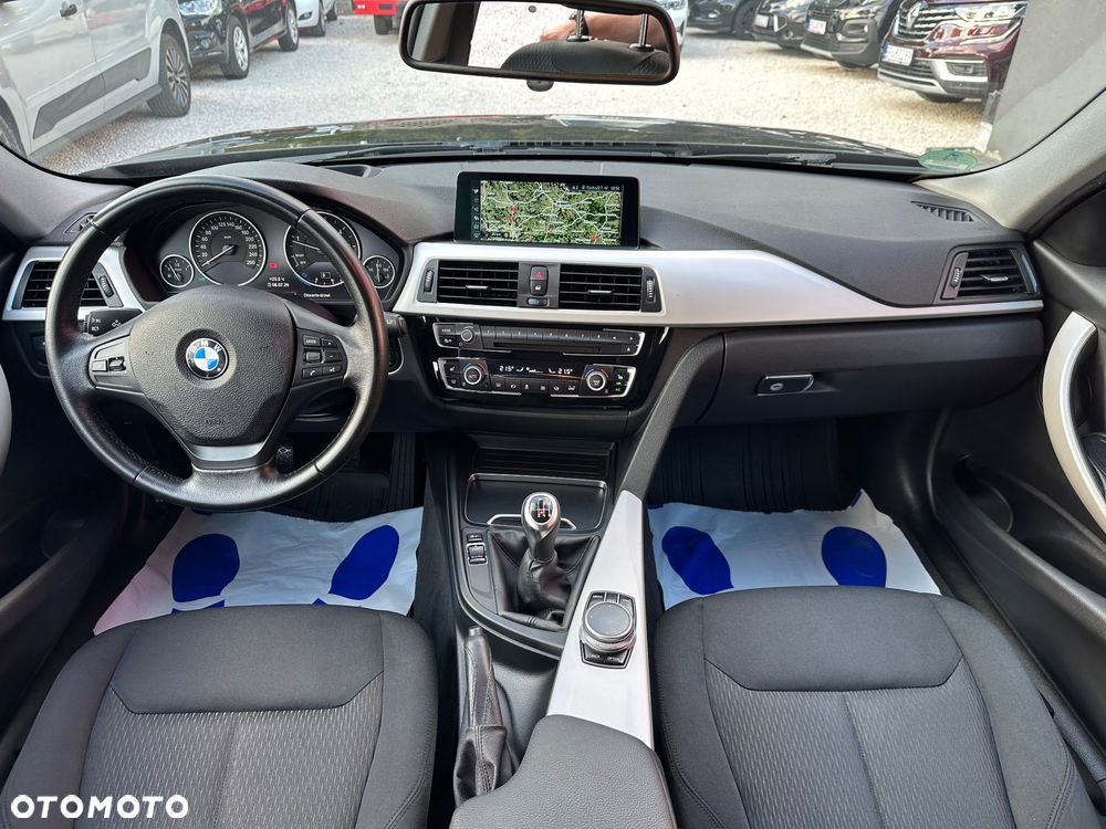 BMW Seria 3 320d Luxury Line - 6