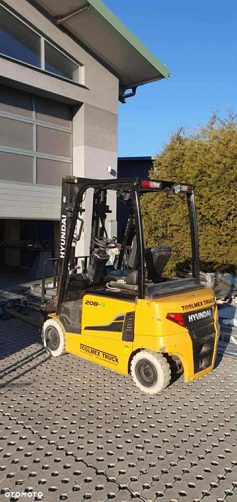 Hyundai 20B-9 - 1