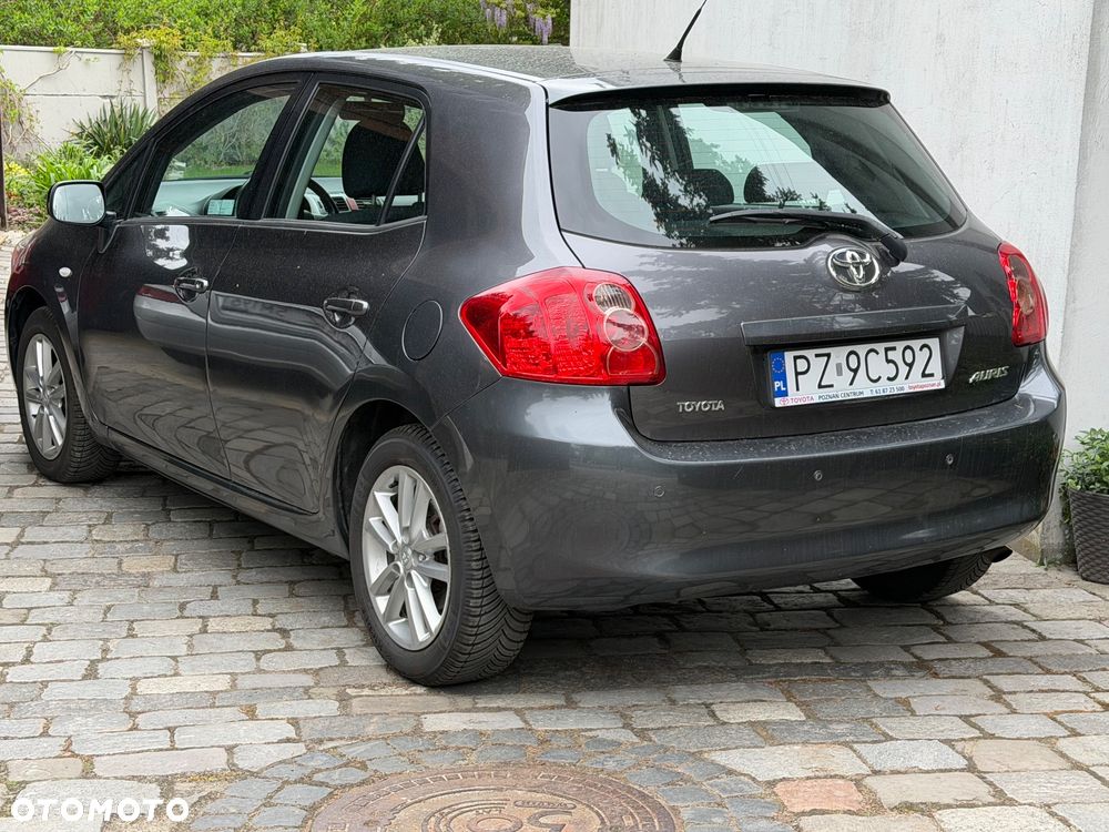 Toyota Auris 2009 photo 4