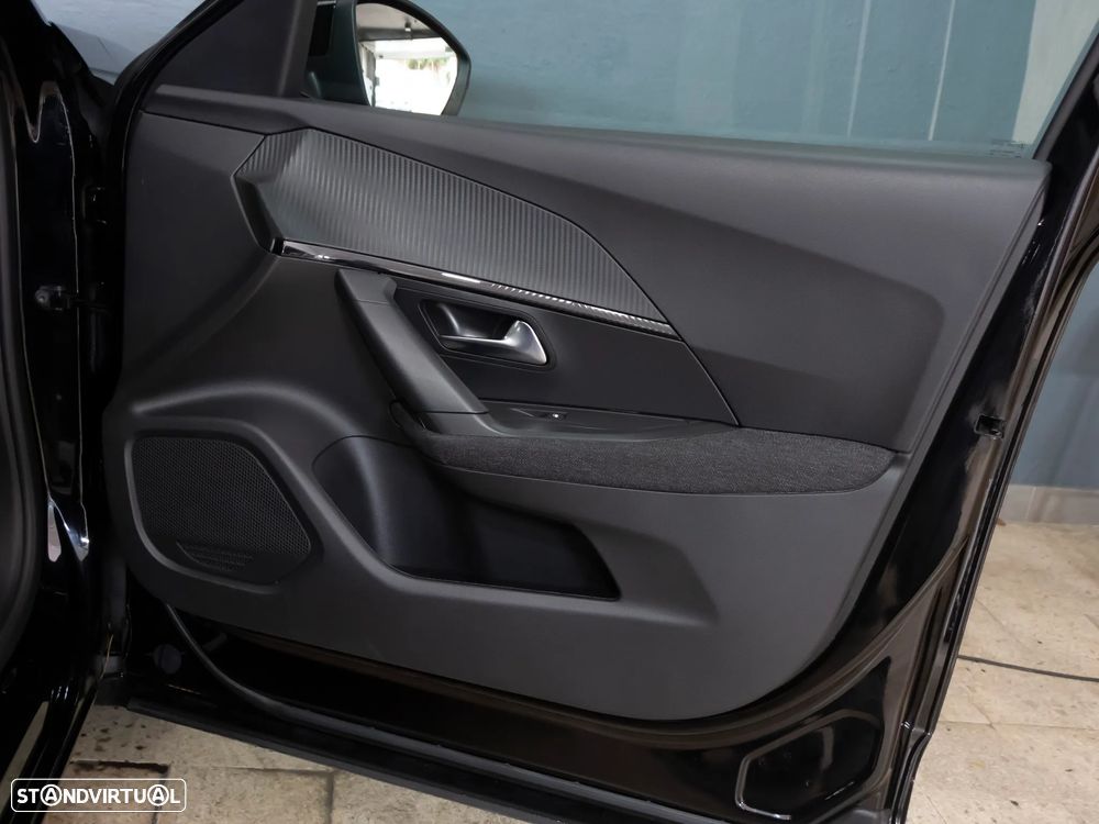 Peugeot 2008 1.2 PureTech Style - 11
