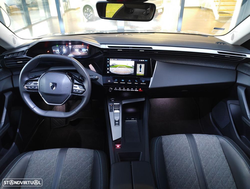 Peugeot 408 1.2 PureTech Allure EAT8 - 13