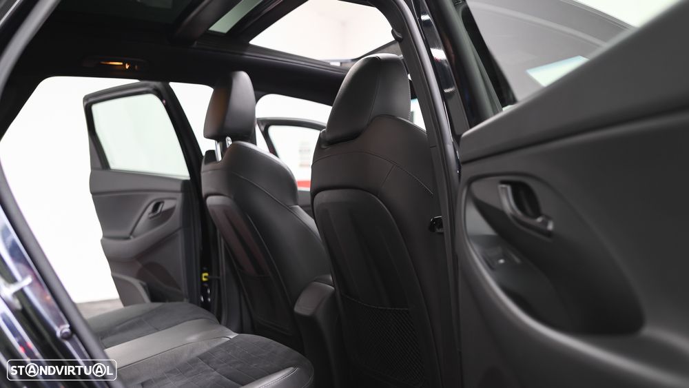 Hyundai i30 N 2.0 T-GDi Performance Pack - 50