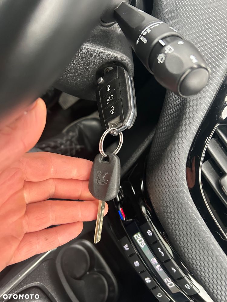 Peugeot 2008 PureTech 82 Access - 34