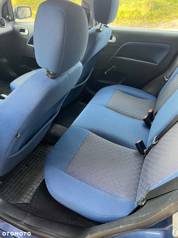 Ford Fiesta 1.3 - 9