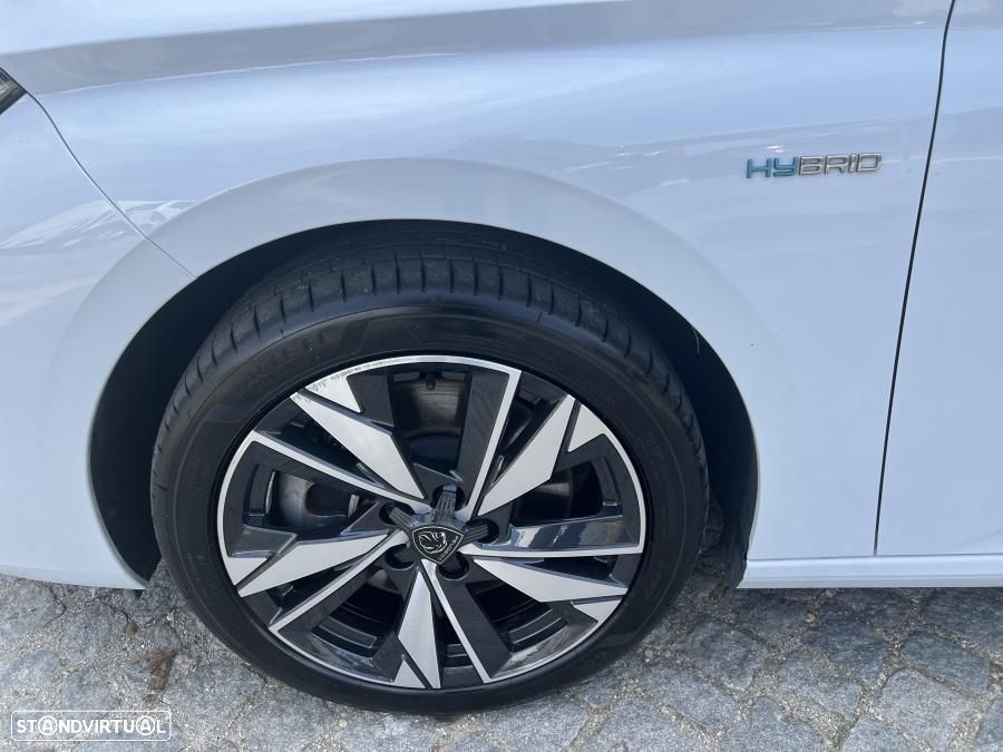 Peugeot 308 SW 1.6 Hybrid Active Pack e-EAT8 — fotografia 13