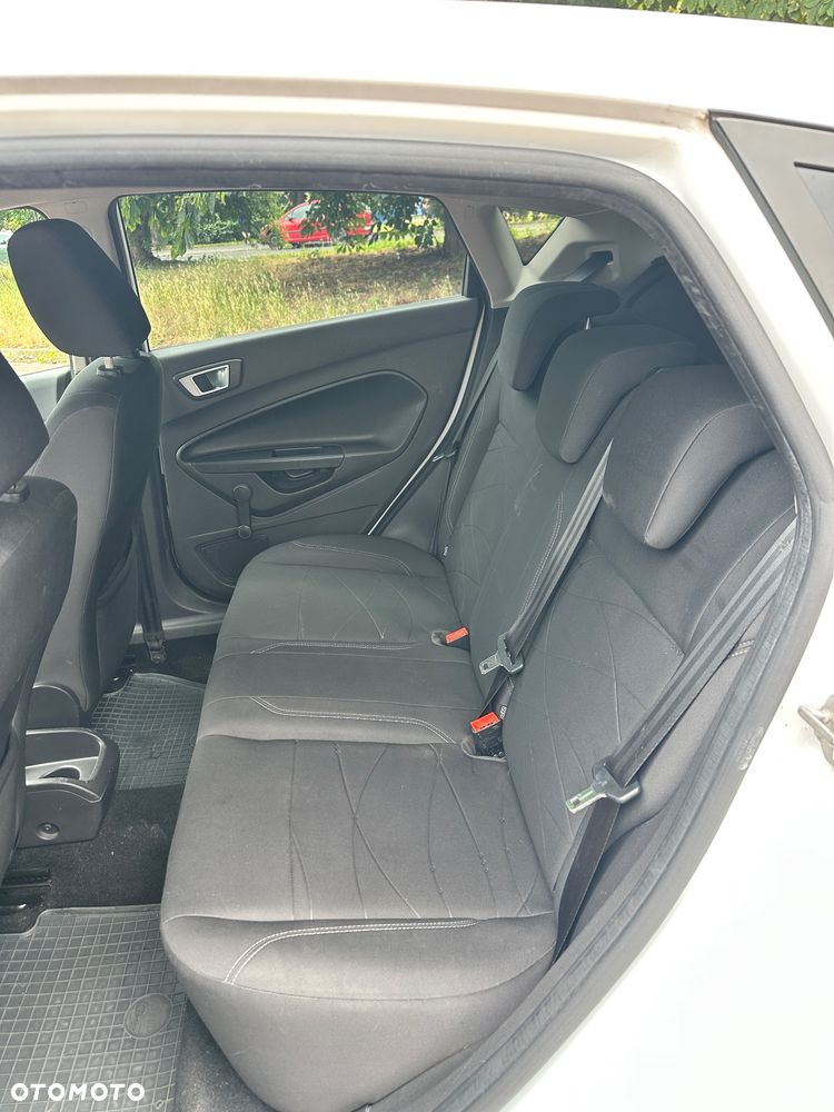 Ford Fiesta 1.5 TDCi Titanium - 9