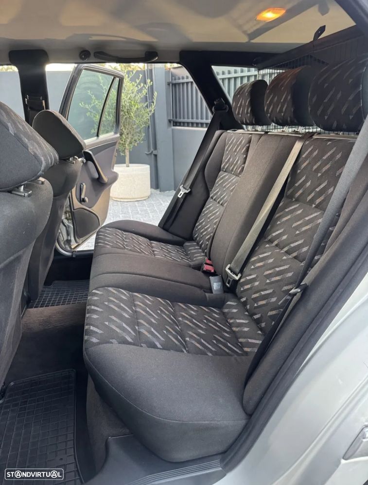 Mercedes-Benz C 220 - 6