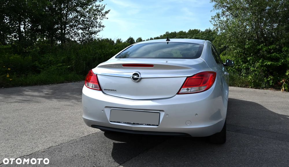 Opel Insignia 1.6 - 9
