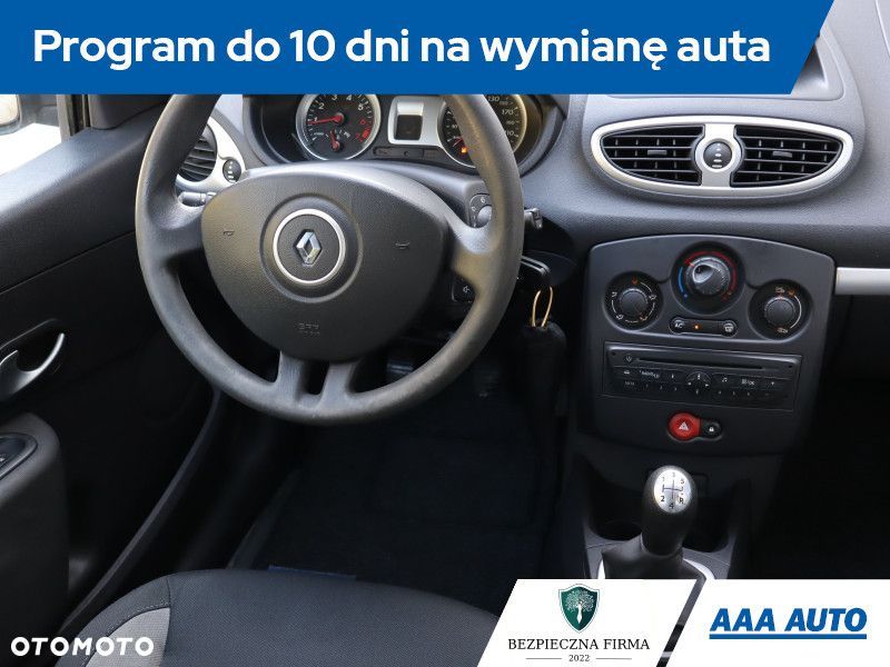 Renault Clio - 8