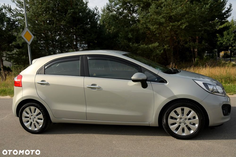Kia Rio - 10