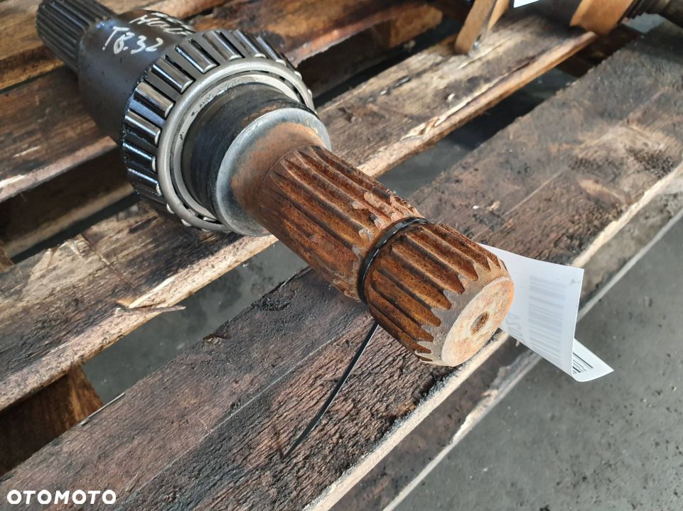 WAŁEK TRAKTOR NEW HOLLAND T8.320 - 2