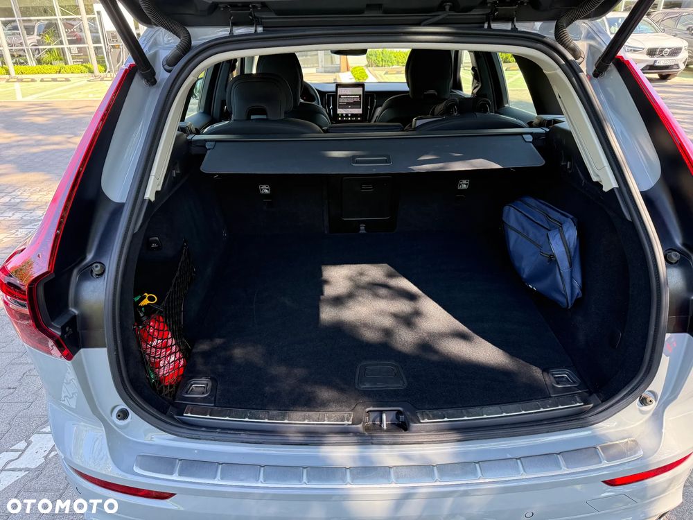 Volvo XC 60 B5 B AWD Plus Dark - 13