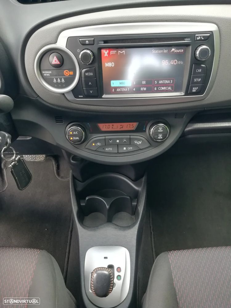 Toyota Yaris 1.4 D-4D Sport+MM+P.Techno - 8